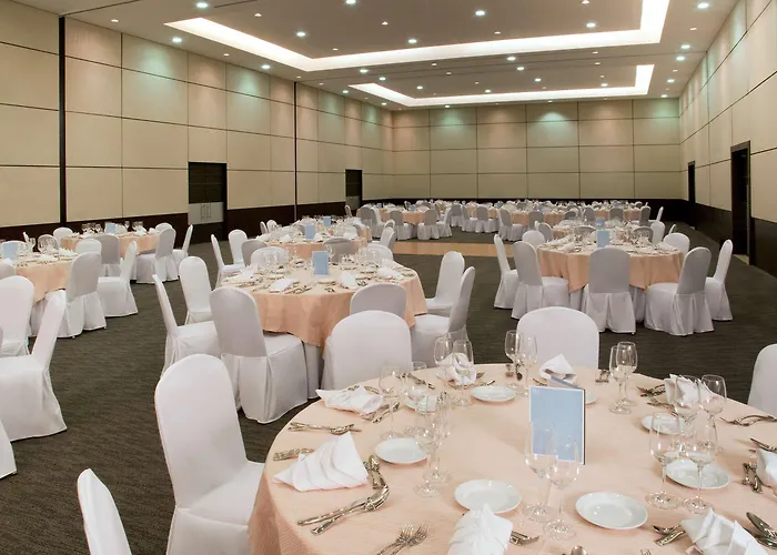 Hotel Nh Collection Airport T2