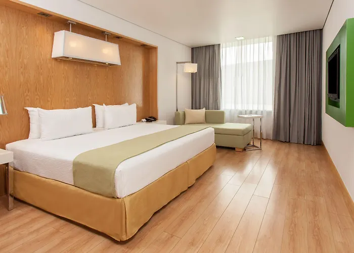 ホテル Nh コレクション エアポート T2 4*